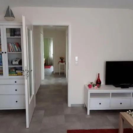 Basler - Het Kleine Vakantiegeluk * זאלם